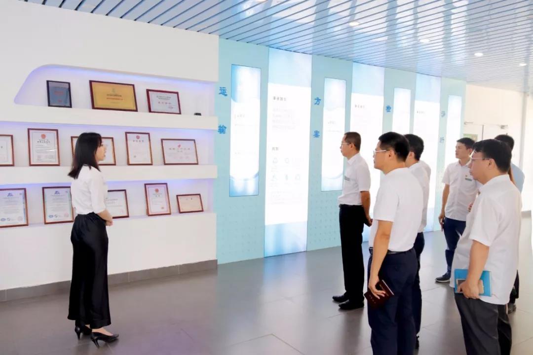 深圳市委組織部領(lǐng)導對我司進(jìn)行參觀(guān)考察